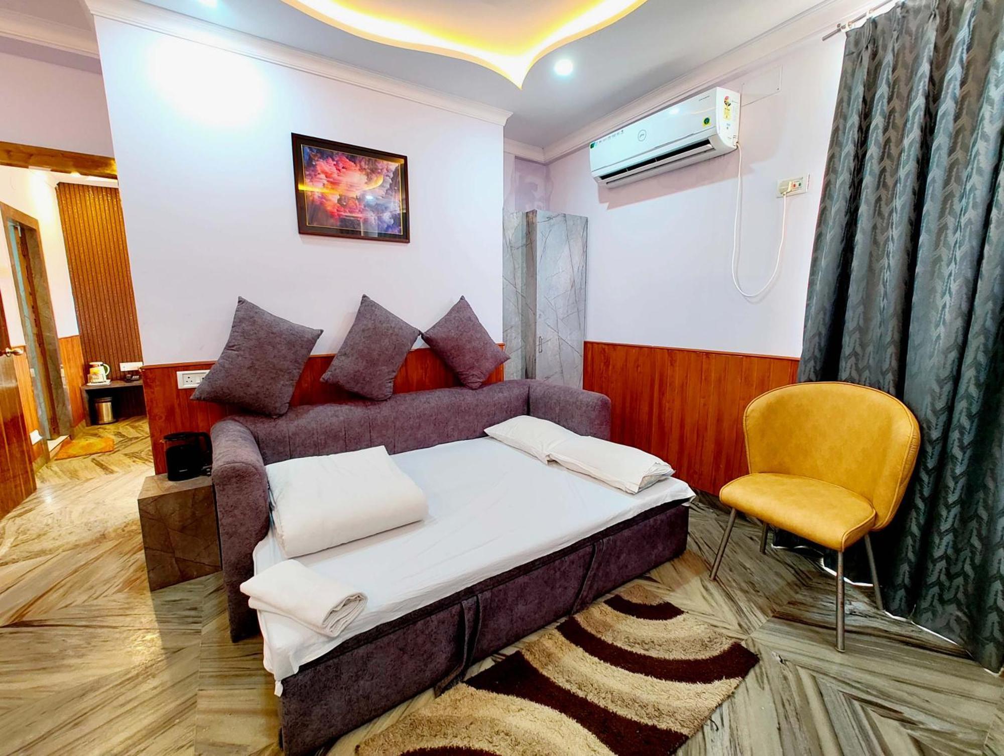 Dreamland -হোটেল ড্রিমল্যান্ড পুরী Rooms-sea View Fully-air-conditioned-hotel With-lift-restaurant-and-parking-facility - New Marine Drive Road - Book Now Hotel
