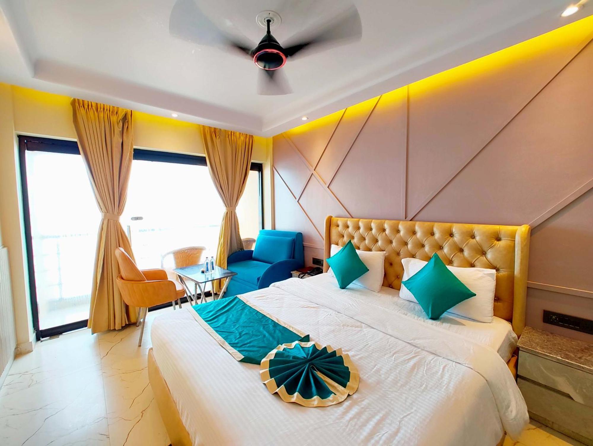 Dreamland -হোটেল ড্রিমল্যান্ড পুরী Rooms-sea View Fully-air-conditioned-hotel With-lift-restaurant-and-parking-facility - New Marine Drive Road - Book Now *
