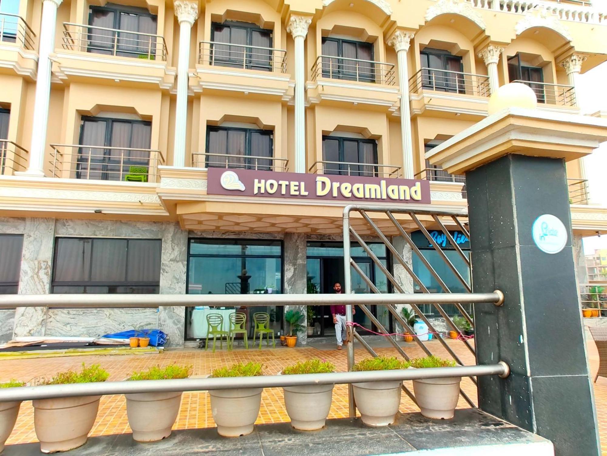 Hotel Dreamland -হোটেল ড্রিমল্যান্ড পুরী Rooms-sea View Fully-air-conditioned-hotel With-lift-restaurant-and-parking-facility - New Marine Drive Road - Book Now *