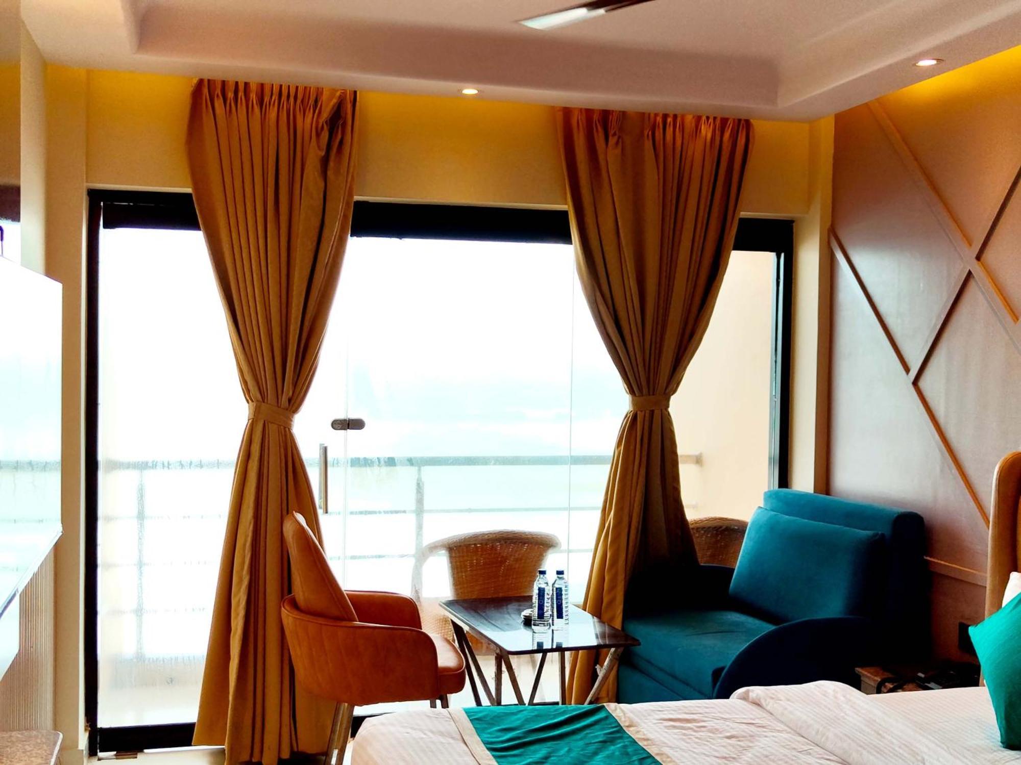 Hotel Dreamland -হোটেল ড্রিমল্যান্ড পুরী Rooms-sea View Fully-air-conditioned-hotel With-lift-restaurant-and-parking-facility - New Marine Drive Road - Book Now Puri