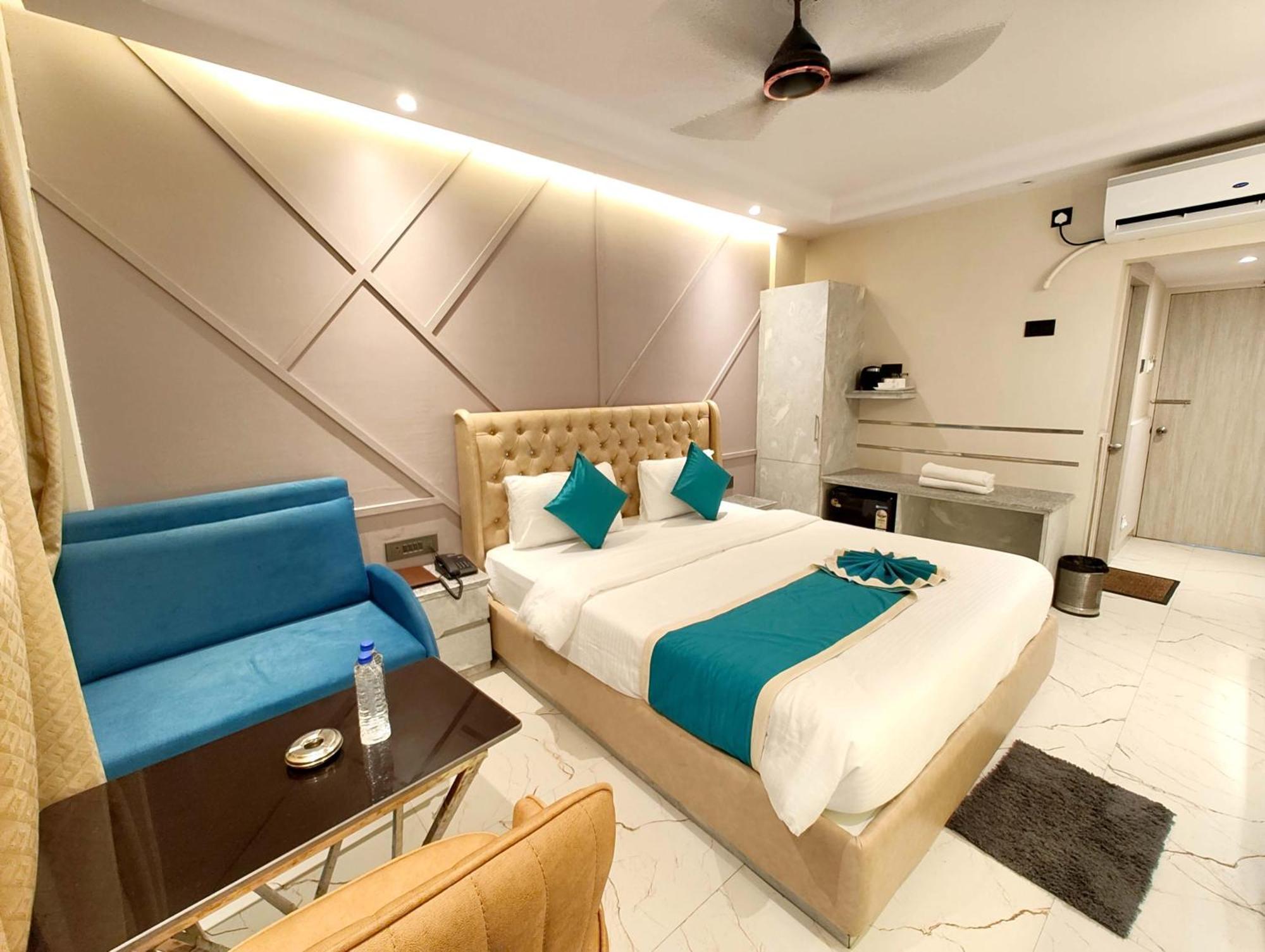 Dreamland -হোটেল ড্রিমল্যান্ড পুরী Rooms-sea View Fully-air-conditioned-hotel With-lift-restaurant-and-parking-facility - New Marine Drive Road - Book Now Hotel Puri