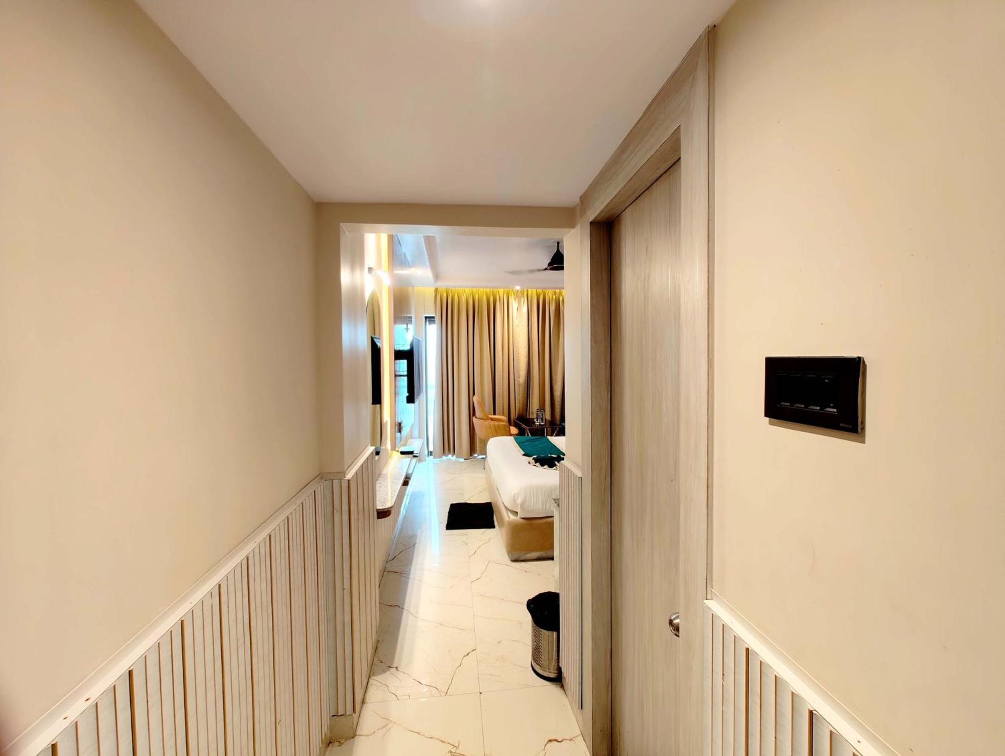 Dreamland -হোটেল ড্রিমল্যান্ড পুরী Rooms-sea View Fully-air-conditioned-hotel With-lift-restaurant-and-parking-facility - New Marine Drive Road - Book Now