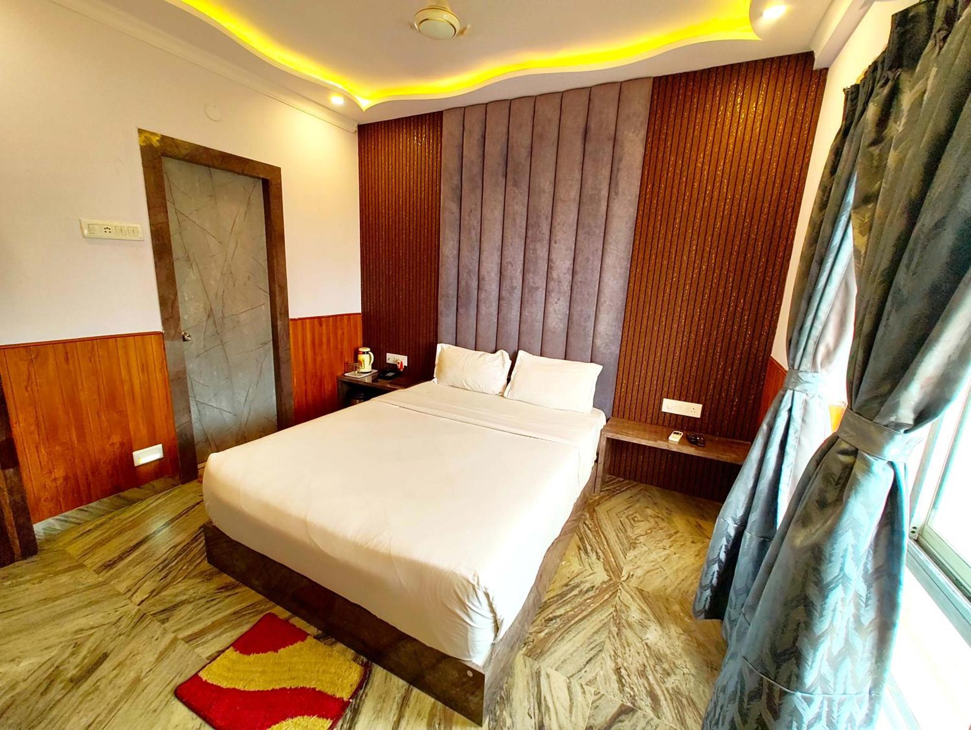 Dreamland -হোটেল ড্রিমল্যান্ড পুরী Rooms-sea View Fully-air-conditioned-hotel With-lift-restaurant-and-parking-facility - New Marine Drive Road - Book Now Hotel