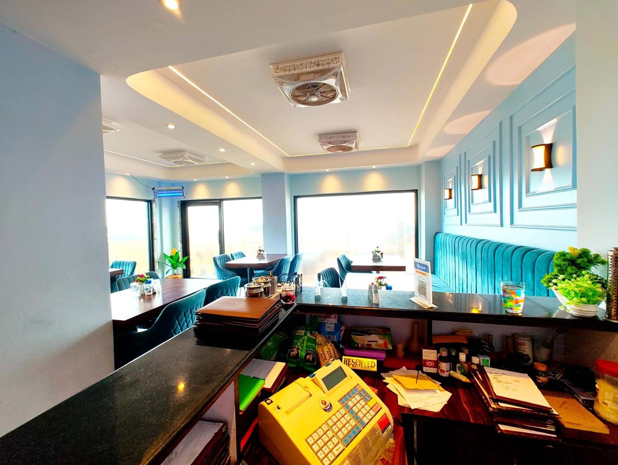 Dreamland -হোটেল ড্রিমল্যান্ড পুরী Rooms-sea View Fully-air-conditioned-hotel With-lift-restaurant-and-parking-facility - New Marine Drive Road - Book Now *