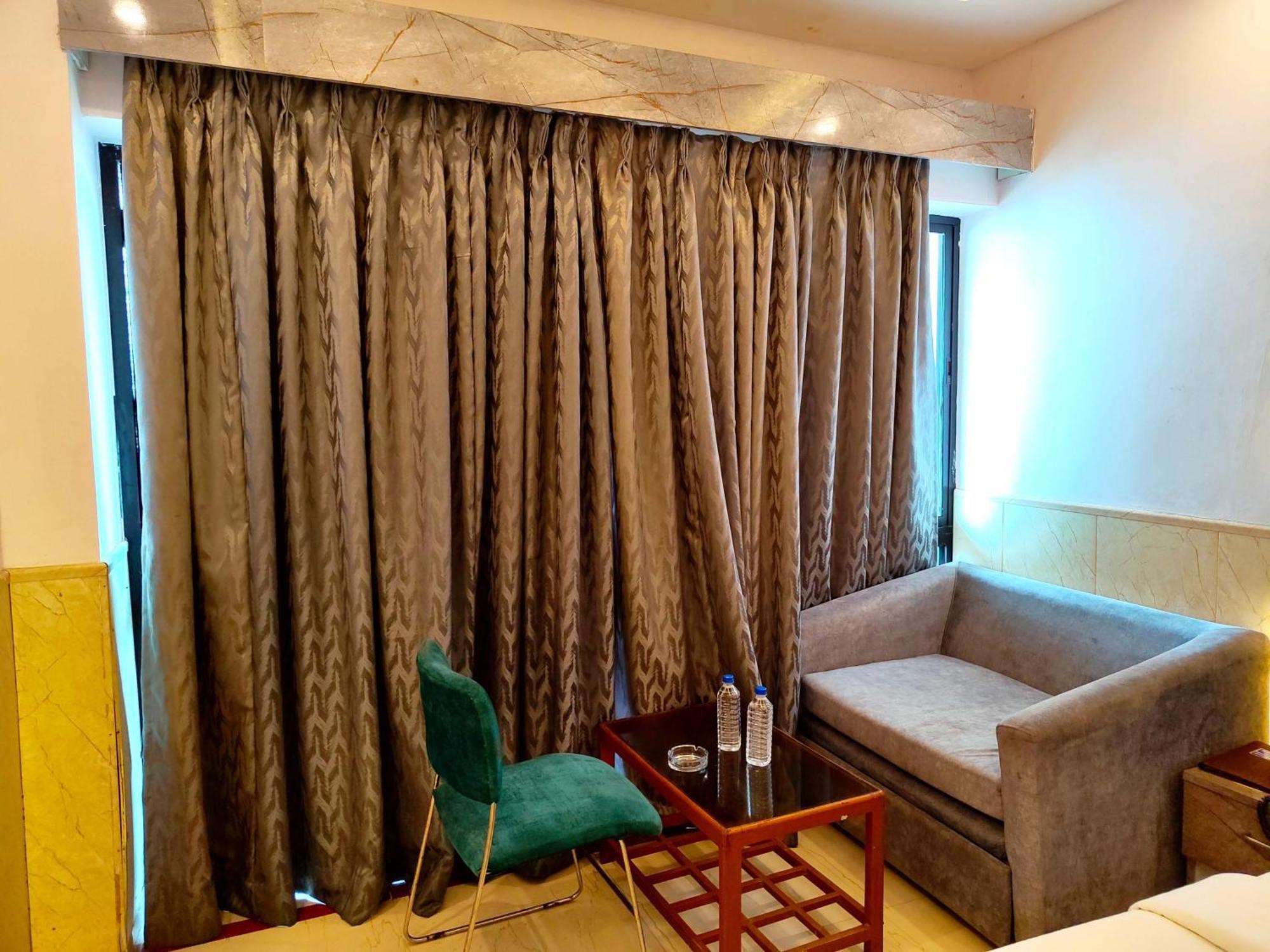Dreamland -হোটেল ড্রিমল্যান্ড পুরী Rooms-sea View Fully-air-conditioned-hotel With-lift-restaurant-and-parking-facility - New Marine Drive Road - Book Now Hotel Puri
